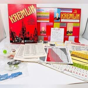 Kremlin Board Game : Complete and includes expansion pack parts Avalon Hill 1988